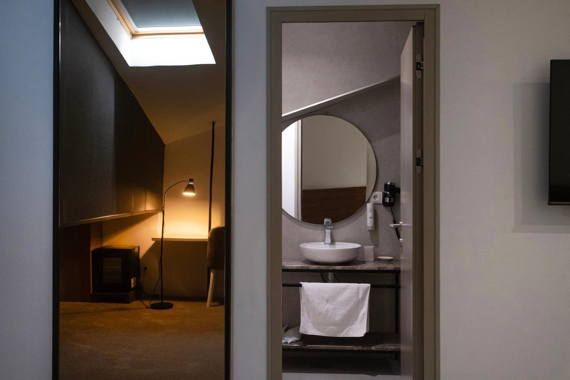 Nam Hotel Prizren Esterno foto