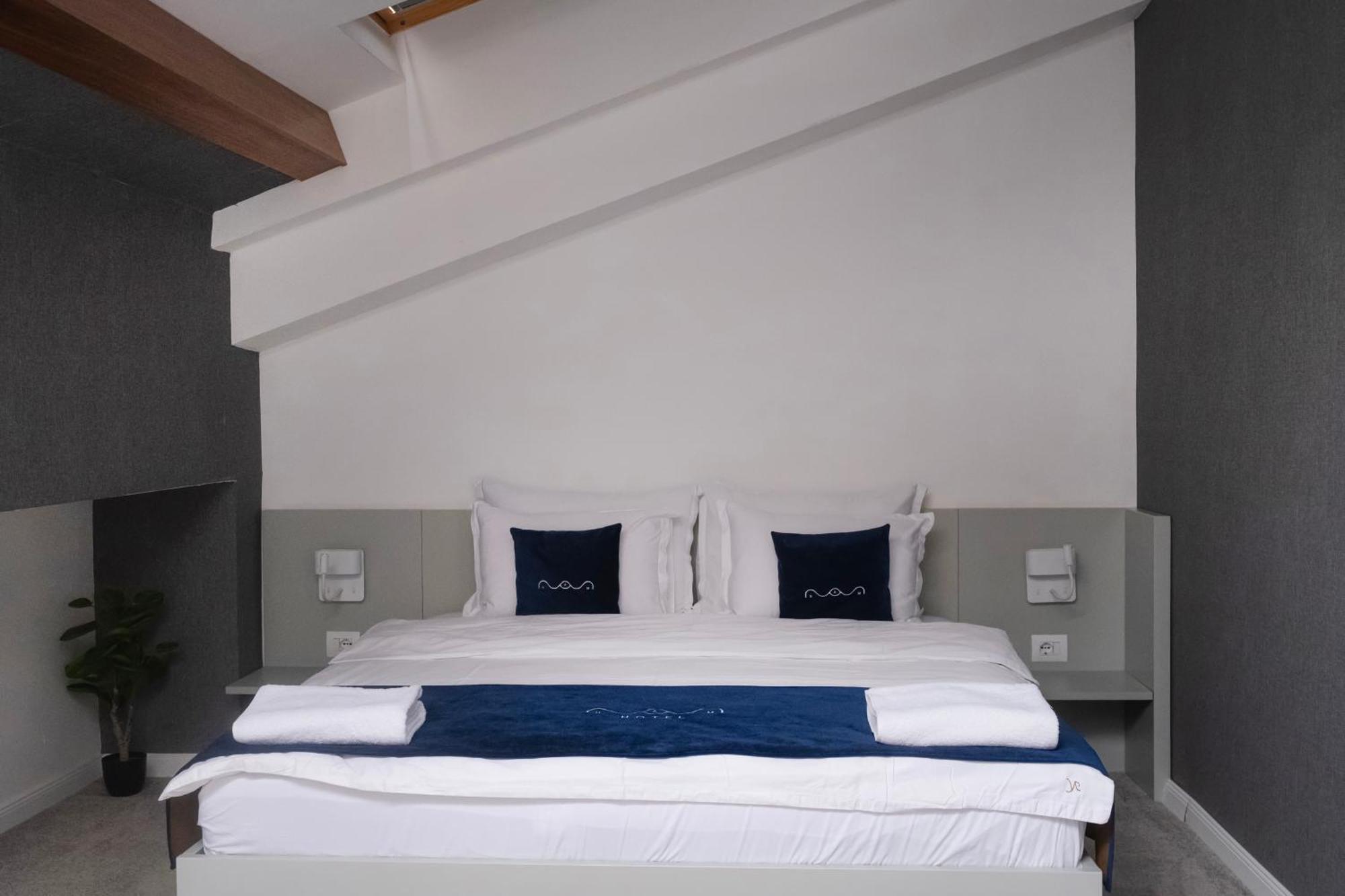 Nam Hotel Prizren Esterno foto