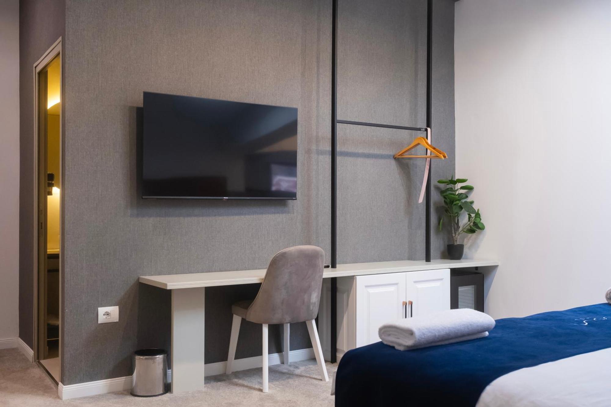 Nam Hotel Prizren Esterno foto